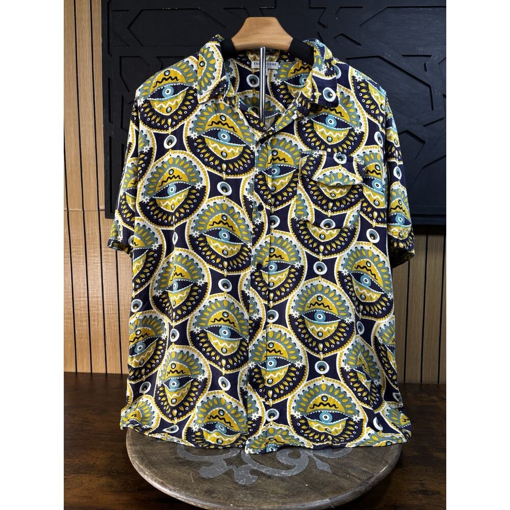 Earthbound Trading Co Rayon Button Up Shirt Men Large Abstract Eye Print Camp